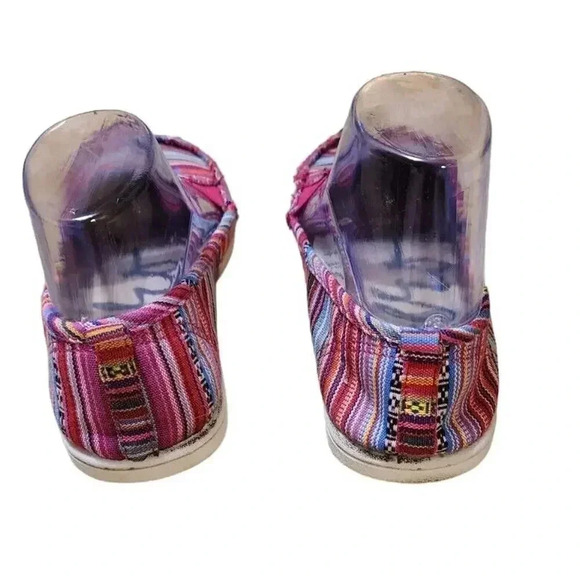 Aeropostale Pink Rainbow Striped Flat Canvas Shoes Size 7 - Picture 4 of 6